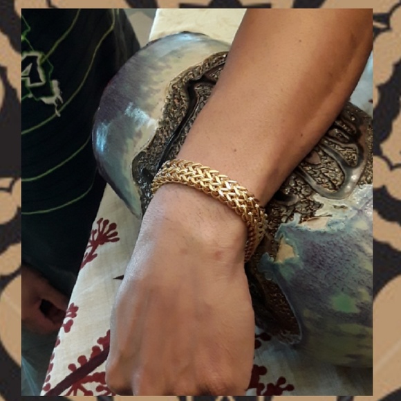 A5 NEW  Gold Stainless Steel Bracelets.  - Picture 2 of 8